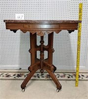 parlor table (see description)