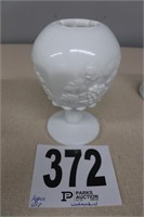 Westmoreland Milk Glass Bud Vase(R1)