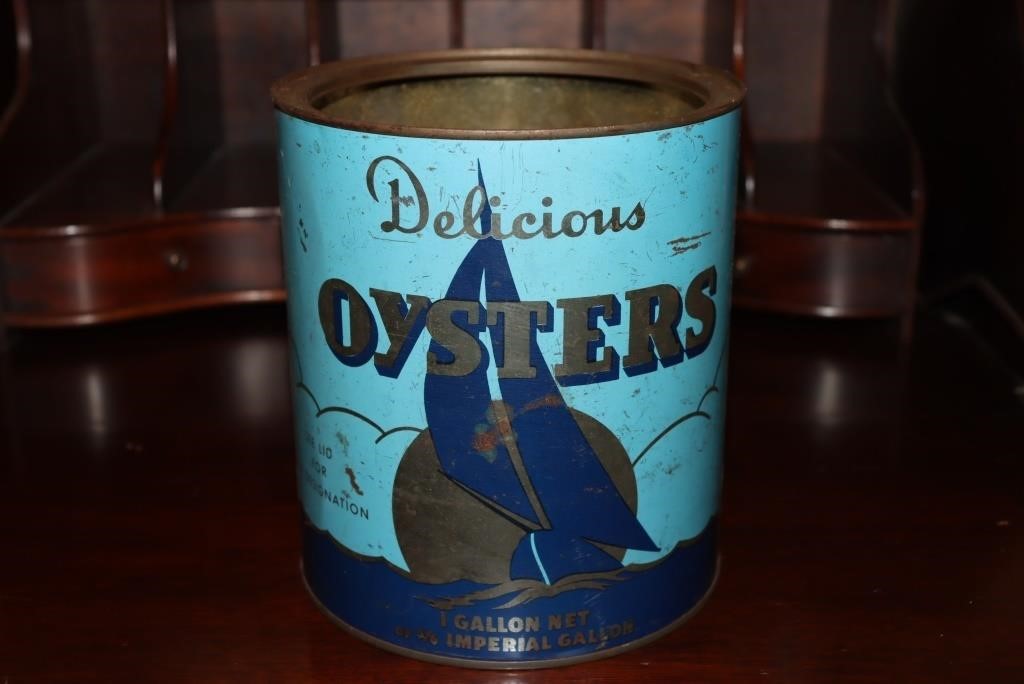 W D Davis Wachapreague Va gallon oyster can VA 52