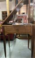 Vintage Singer Touch & Sew w/ Table; 22x18x31