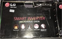 LG $199 RETAIL 1,5 CU FT SMART INVERTER