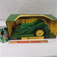 Ertl John Deere 60 tractor w/picker sheller