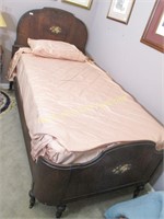 1930S Vintage Twin Size Bed