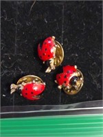 (3) lady bug pins
