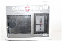 SWISS GEAR WALLET WITH REMOVABLE ID CARD CASE
