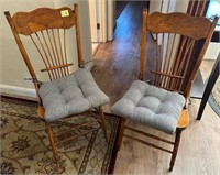 B - PAIR OF WOODEN CHAIRS W/ CUSHIONS (C8)