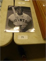 WILLIE MAYS SIGNED PICTURE WITH COA