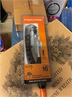 Fiskars tree pruner