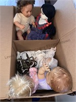 Box with 5 dolls