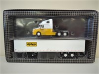 PEM Volvo Highway Express NIB 1/64