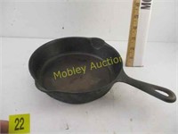 CAST IRON SKILLET