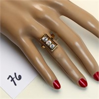 14K gold cubic zirconia ring 3.8 gms