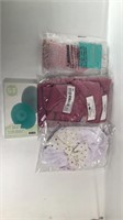 New Lot of 4 Baby Items
Includes: Socks,