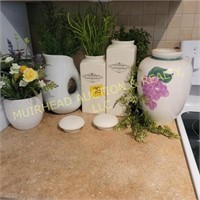 CANISTERS, VASES, FLORAL