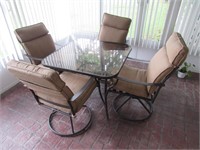 patio table w/4 chairs
