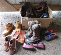Lg Box Of Boots & Shoes - Mixed sz