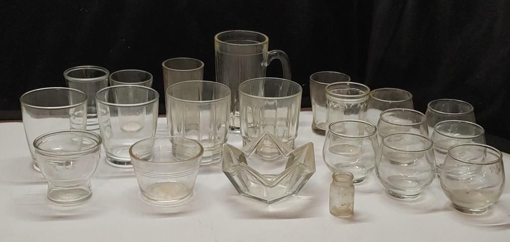 Glassware, Total of 21 pcs.  Needs cleaning.