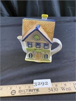 Little Teapot / house shaped