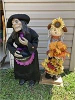 Wood scarecrow & animated witch untested