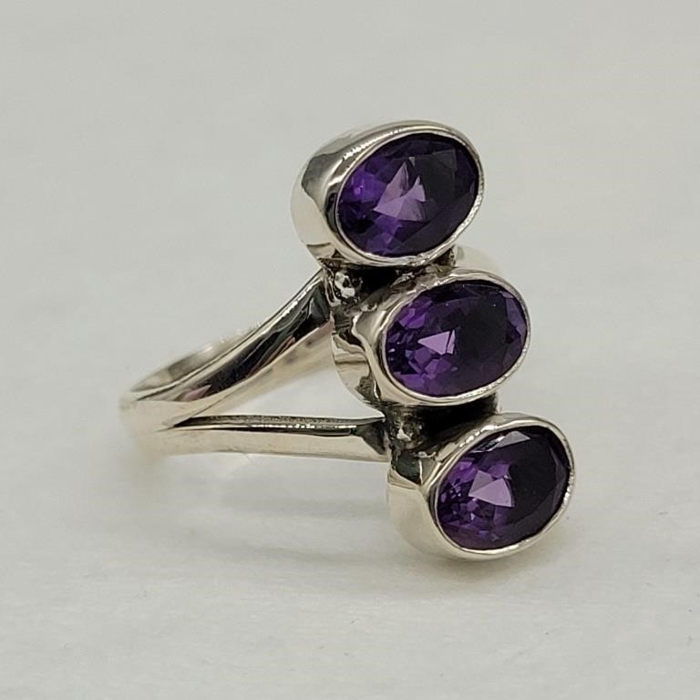 925 SILVER PURPLE STONE RING SZ 6