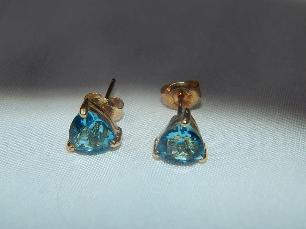 14k Gold Aquamarine Earrings 1.86g