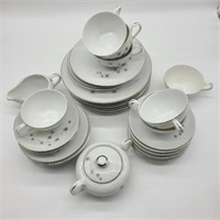 40 Pieces of Creative Fine China