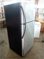 Frigidaire Refrigerator Measures 30" x 66" Height