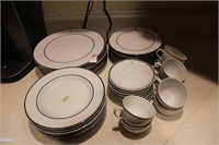 Yves Deshoulieres Service For 8 Dish Set