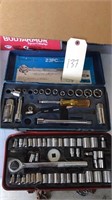 2 partial socket sets