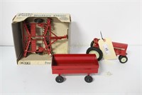 CASE INTERNATIONAL ERTL TRACTOR AND IMPLEMENTS