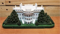 Vintage White House Figurine 8.5" x 4" x 4"