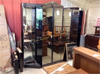 1980s mirrored 3-part cabinet. Two doors with