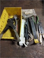Miscellaneous pliers, crescent, rivet gun, flat