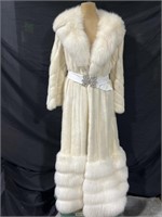 Furlan-Spritzer Isabell Gerhart White Mink