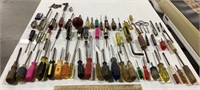 Tool lot w/ screwdrivers & drill bits