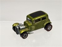 HOT WHEELS REDLINE '32 FORD VICKY IN TONED LIME