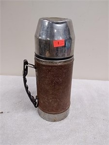 Vintage UNO VAC Thermos