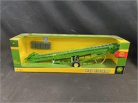 John Deere hay conveyor, 1/16 scale, adjustable