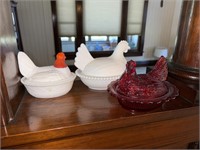 Vintage Milk Glass Nesting Hens