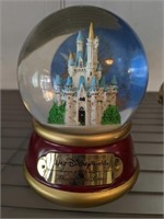 1974 WHERE MAGIC LIVES MUSICAL SNOW GLOBE