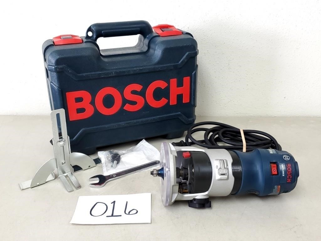$149 Bosch 1/4" 7A 1.25HP VS Fixed Corded Router