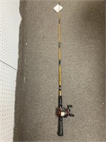 DAIWA REEL W/ EAGLE CLAW ROD