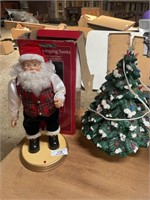 Santa and Vintage Xmas Tree Decor