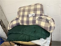 SLEEPING BAG AND PILLOWS