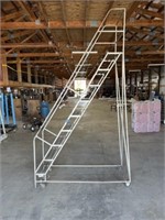 9 1/2' Roll Around Ladder