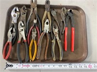 Assorted pliers lot
