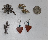 MIXED LOT OF JEWELRY WITH STERLING, TRIFARI