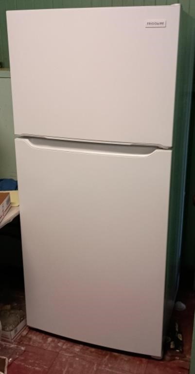 Frigidaire refrigerator 30x66x29 FFTR1814WW5