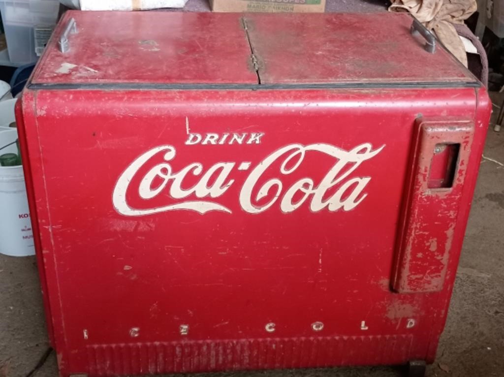 1930's Master Chest Coca Cola cooler