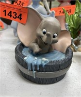 DISNEY CLASSICS DUMBO FIGURINE SHOWCASE COLL